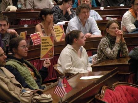 CP_2012-04-12_VPIRG_GMO_Hearing_Audience_with_Signs - Copy